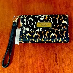 Victoria’s Secret wristlet